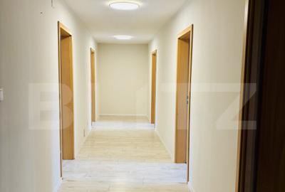 Casă cu 10 camere cu Teren 411 Mp în Lunei - 3