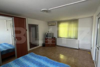 Casă cu 7 camere cu Teren 266 Mp în Central