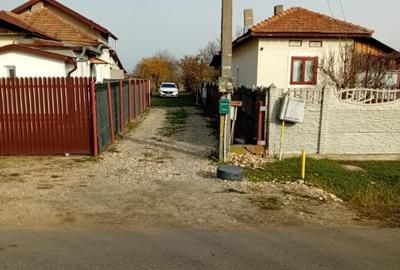 Casă cu 2 camere cu Teren 2000 Mp în Trivale - 2