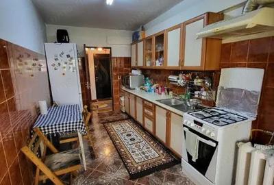 Apartament cu 3 camere decomandat, mobilat în Orizont - 1