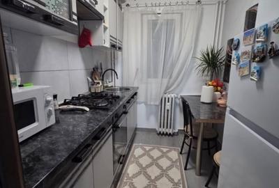 Etaj 3 - Alexandru - Zimbru - 2 camere - mobilat + utilat - 10