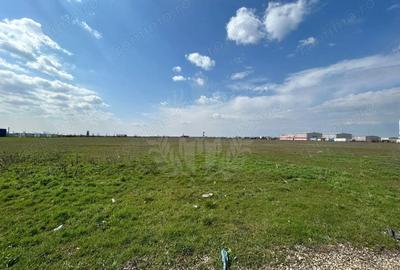 Teren de 9809 mp, în Vest - 2