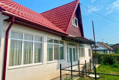 🏡 Casă de vânzare în Gura Văii – la doar 10 min de Onești! 🌳 - 2