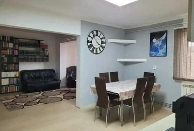 Apartament cu 3 camere decomandat în Central - 2