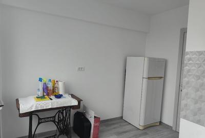 Apartament cu 3 camere semidecomandat în Titan - 6