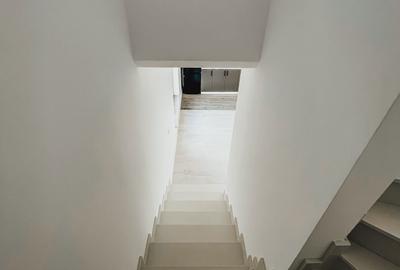 Casă cu 4 camere în Central - 2