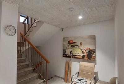 Spațiu comercial, de 450 mp, în Central - 4