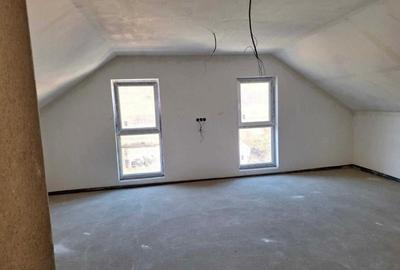 Casă individuală cu 5 camere cu Canalizare în Florești - 2