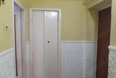 Garsonieră decomandată în Barieră - 3