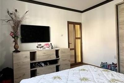 Casa Mobilata si Renovata, Situata intr-o Zona Excelenta in Navodari - 8
