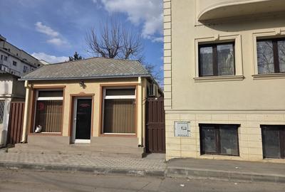 Casă individuală cu 4 camere cu Canalizare în Ultracentral - 2