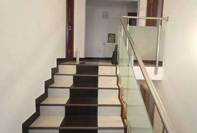 Casă cu 4 camere în Săvinești - 4