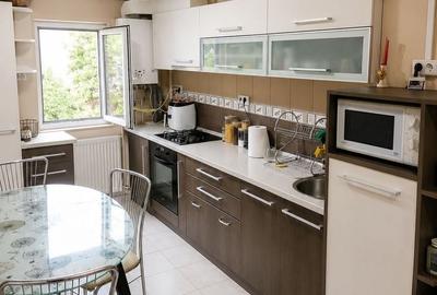 Apartament cu 4 camere decomandat în Bucovina - 3