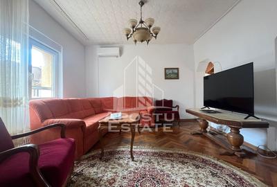 Casă cu 6 camere cu Canalizare în Intim - 3