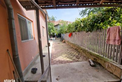 Casă cu 5 camere cu Teren 600 Mp în Voinești - 8