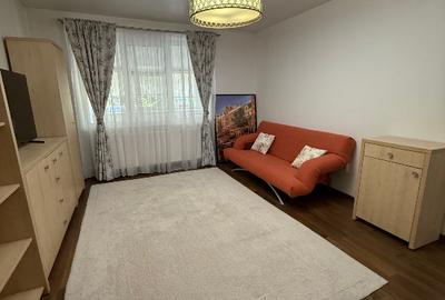 Apartament cu 4 camere semidecomandat, mobilat în Central - 2