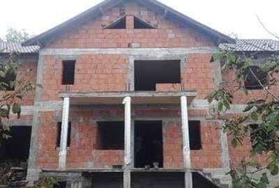 Casă cu 4 camere în Cioboți - 2