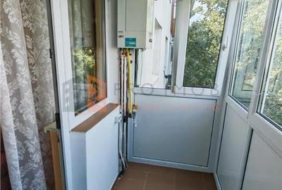 Apartament 3 camere cf 1 semidecomandat  zona Micro 5 - 13