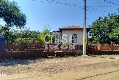 Casă cu 4 camere cu Teren 1845 Mp în Răcari - 15