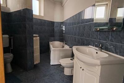 Apartament cu 4 camere semidecomandat în P-ța Romană - 4