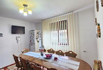 Casă cu 6 camere cu Teren 800 Mp în Calea București - 13