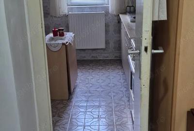 Vanzare apartament doua camere Ploie?ti - 4