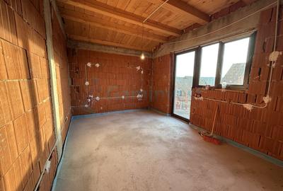 Casă individuală cu 6 camere cu Canalizare în Betfia - 12