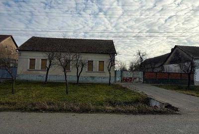 Casă cu 4 camere cu Teren 475 Mp în Liebling - 1