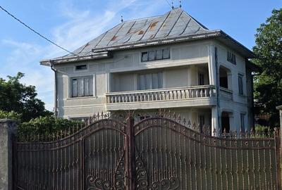 Casă cu 4 camere în Central - 3