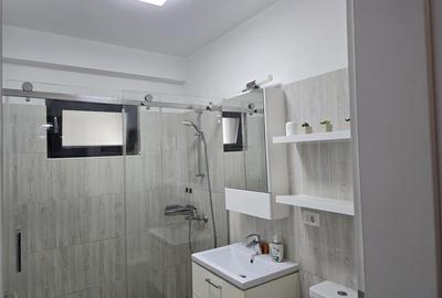 Apartament cu 2 camere semidecomandat, mobilat în 1 Mai - 9