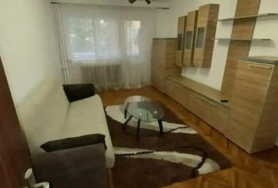 Inchiriez apartartament 3 camere - 6