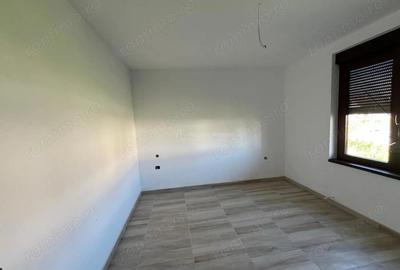 Caransebes, Casa 7 Camere + Teren 600 Mp., Zona Pipirig - 8