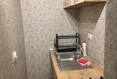 Garsonieră decomandată în Central - 2