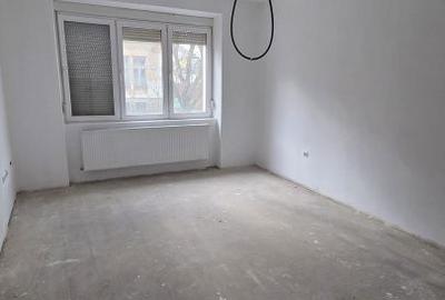 Casă cu 4 camere în Central - 1