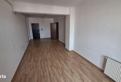 Apartament cu 3 camere decomandat în Central - 9