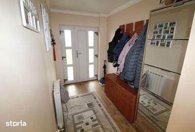 Casă cu 5 camere cu Teren 1413 Mp în Central - 15