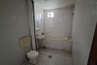 Casă cu 6 camere cu Teren 416 Mp în Central - 4