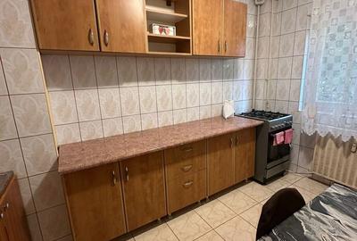 Apartament cu 3 camere decomandat în Crângași - 10