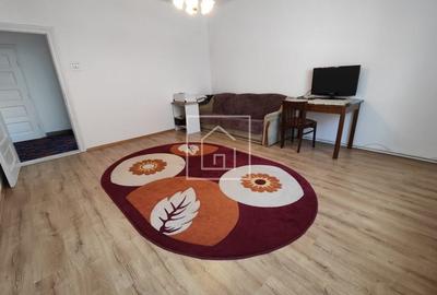 Duplex cu 4 camere cu Canalizare în Orașul de Jos - 1