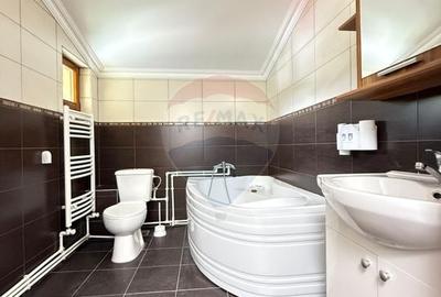 Apartament cu 3 camere de vanzare - Gura Humorului - 6