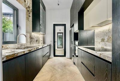 Duplex cu 6 camere în Iancu Nicolae