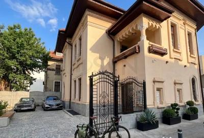Casă cu 7 camere cu Teren 322 Mp în Central - 8