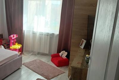 Apartament cu 3 camere decomandat în Poarta 6 - 4