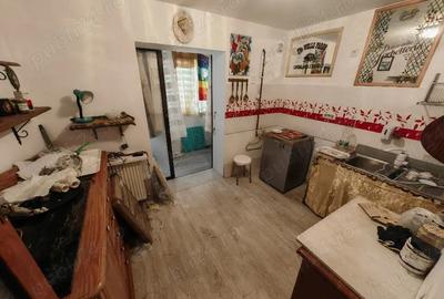 Apartament cu 4 camere decomandat în Central - 2
