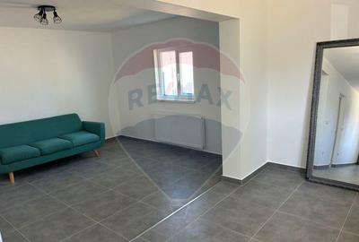 Casa renovata cu 4 camere in Ureche?ti - 13