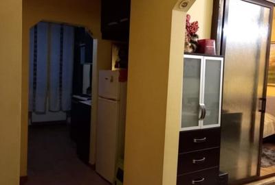 Apartament cu 3 camere semidecomandat, mobilat în Florești - 2