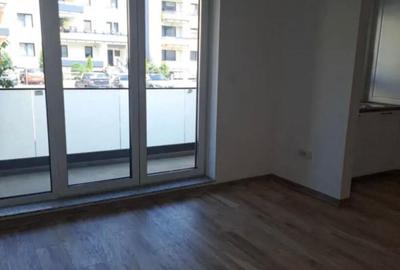 Apartament 3 camere, decomandat - zona Tractorul - 3