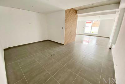 Spațiu comercial, de 100 mp, în Decebal - 4