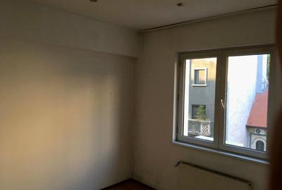 Vind apartament 2 camere - 2