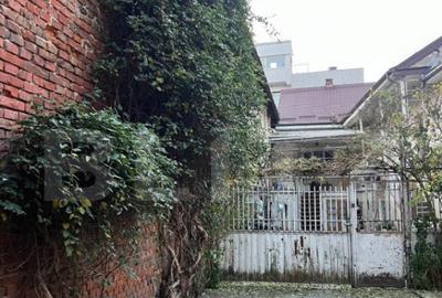 Casa tip P+1 in curte comuna, 120 mp, central, langa Ju - 2